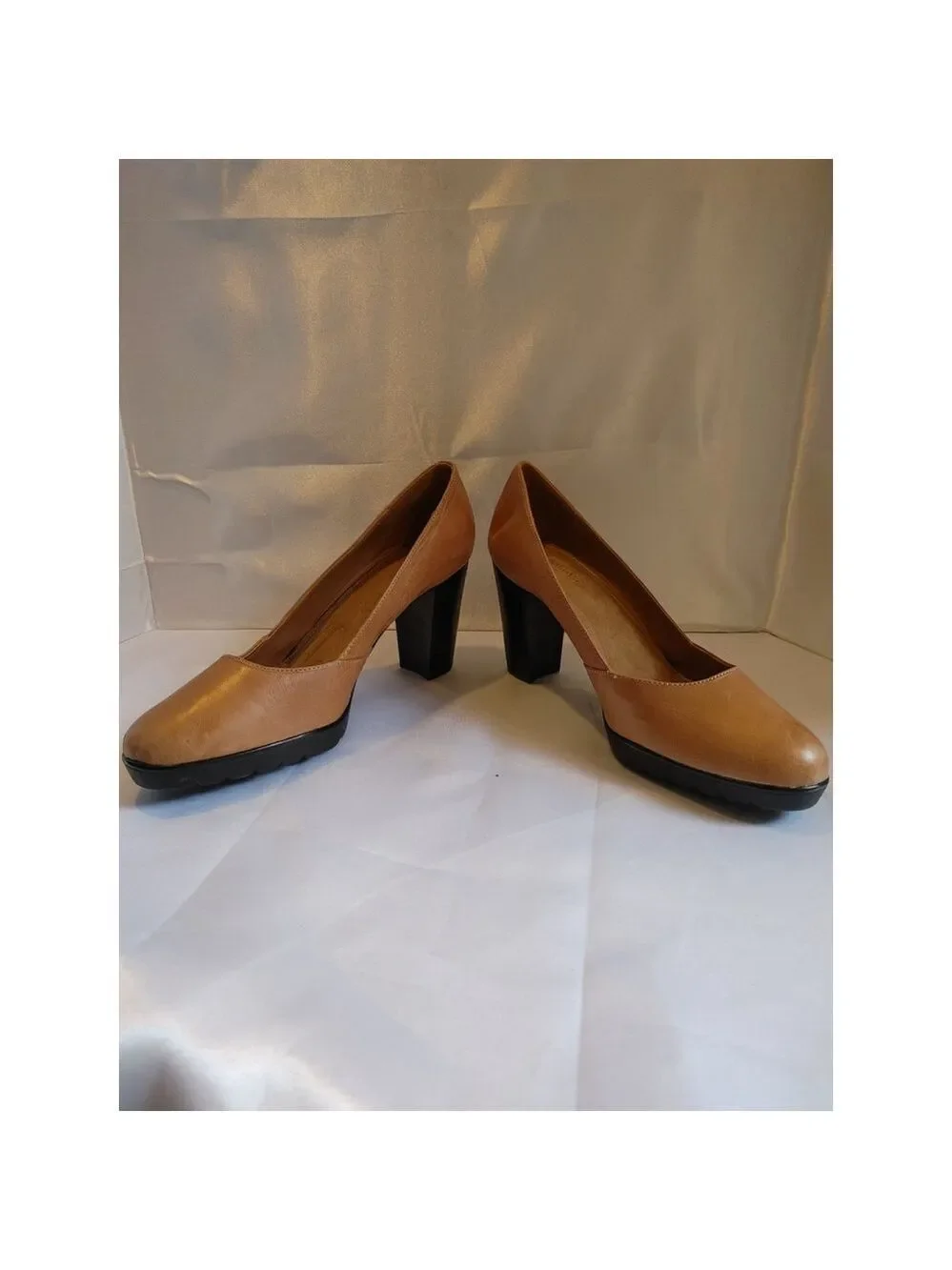 Bella-Vita Heels Size 8.5W